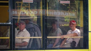 Тролейбус, пасажири, громадський транспорт