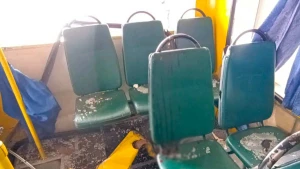 пошкоджений автобус