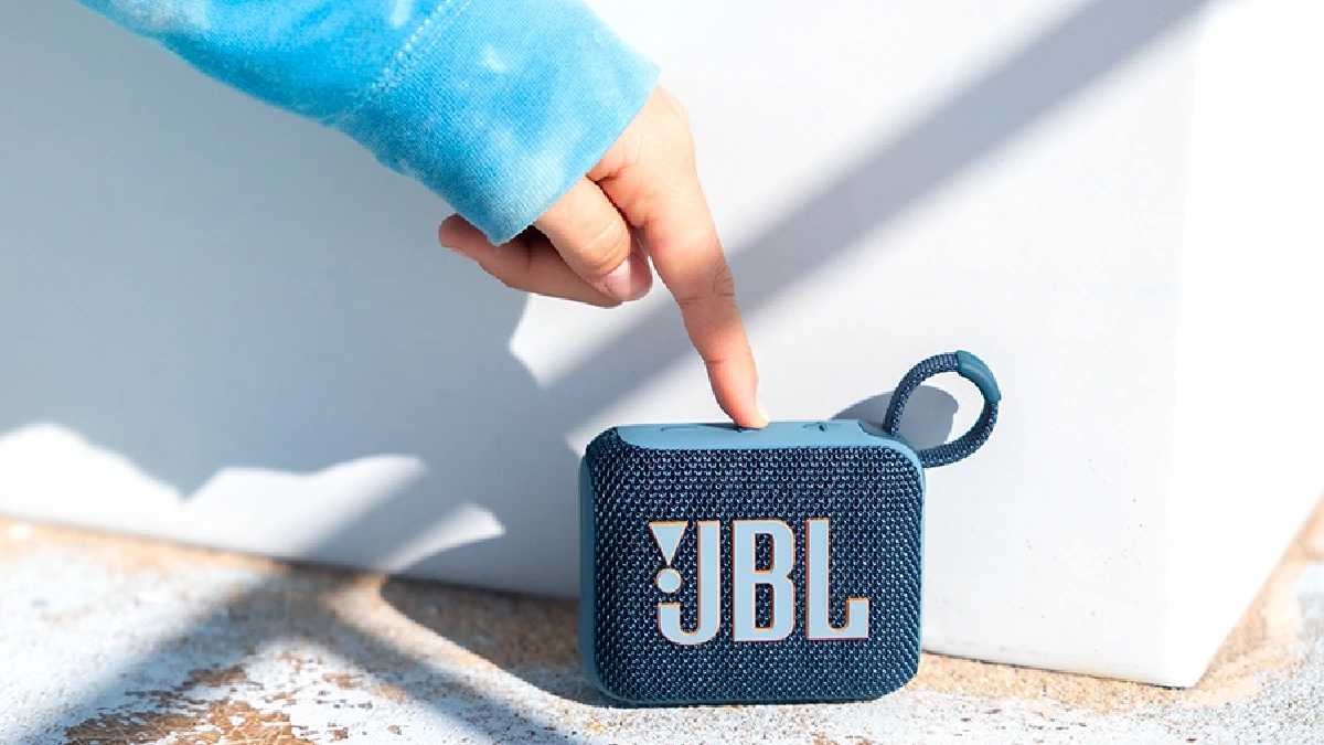 Портативна колонка JBL