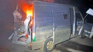 горить машина