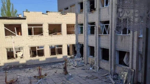 пошкоджена школа