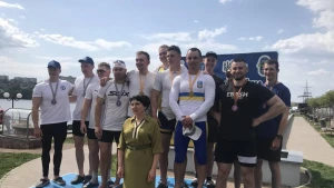 веслувальники