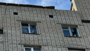 пошкоджені вікна