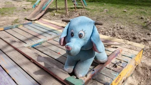 слон, іграшка