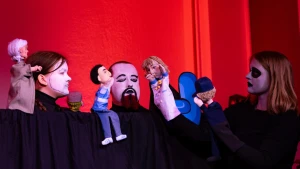 лялькова вистава "Айдар і доросле життя"