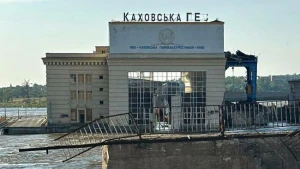 Каховська ГЕС після підриву