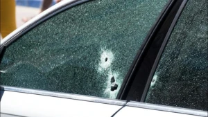 пошкоджена автівка