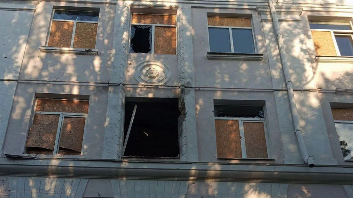 Наслідки удару по навчальному закладі 