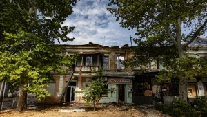 Наслідки обстрілу середмістя Херсона військами РФ 12 вересня 2025 року. Усі фото Олександра Андрющенка/Вгору