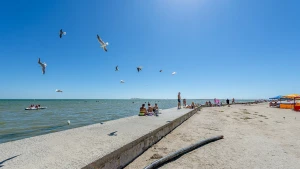 Пляж у Генічеську. Ілюстративне фото: arabat.com.ua