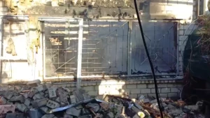 зруйнований будинок