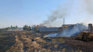 Пожежа у Зеленівці 15 серпня 2025 року після російської атаки