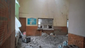 Пошкоджений внаслідок російських обстрілів навчальний заклад