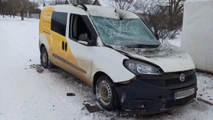 Пошкоджена поштова машина