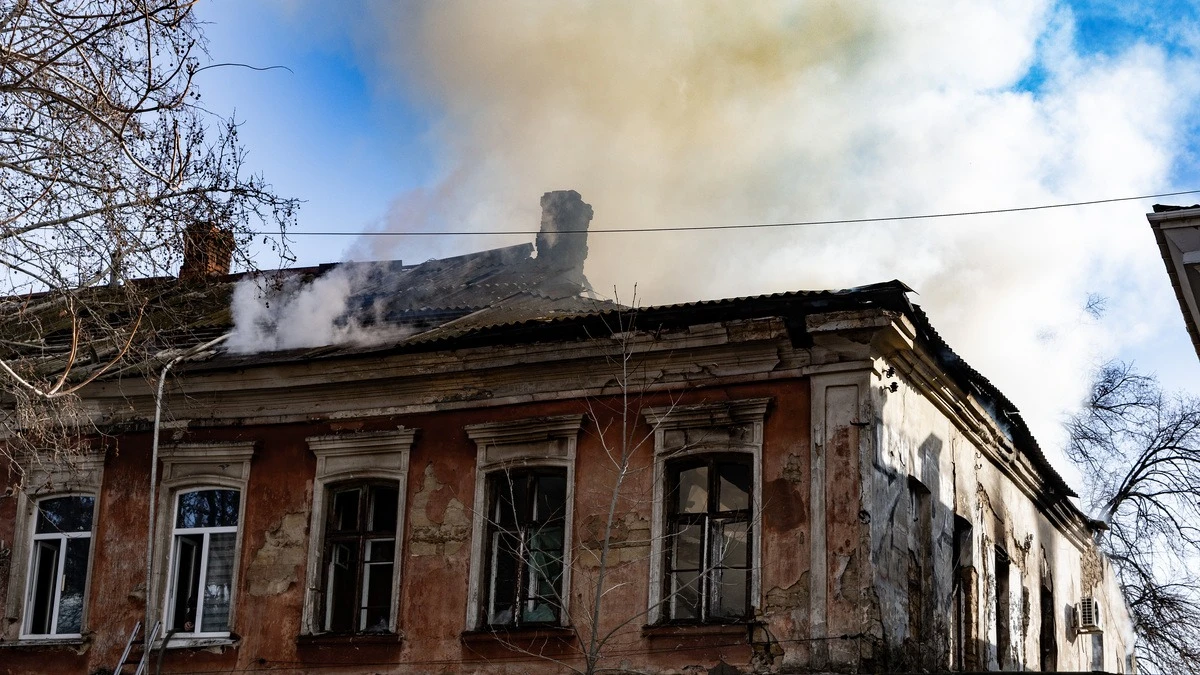 Наслідки ударів по центру Херсона
