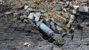 Зображення ілюстративне. Наслідки ударів по центру Херсона. Фото Олександра Андрющенка\"Вгору"