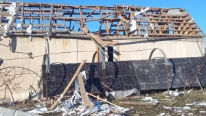 Зруйнований будинок в Новоолександрівці 