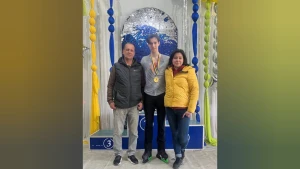 Кирило Марсак з батьками. Фото: надано Hromadske