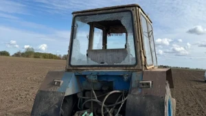 Трактор, який наїхав на вибухівку