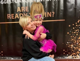 Тетяна Маєвська з однією зі своїх учениць на олімпіаді