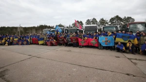 Звільнені з російського полону 6 березня 2025 року захисники. Фото: Zelenskiy / Official