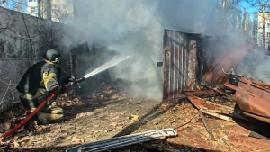 пожежа, горить гараж