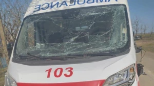 Пошкоджена автівка "швидкої"