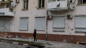 Наслідки російських ударів по центру Херсона 