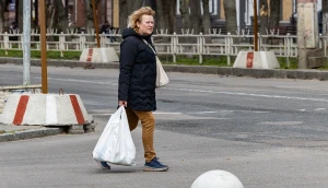 жінка в Херсоні