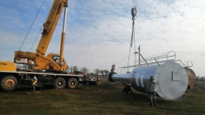 Встановлення водонапірної башти на правобережжі Херсонщини. Фото: Херсонська ОВА
