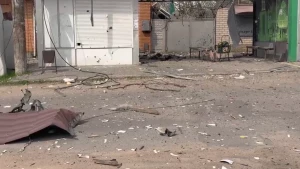 Наслідки влучання по зупинці у Херсоні