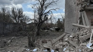 Наслідки авіаудару у Степанівці