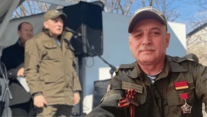 У колажі використані фото зі сторінки окупаційної Херсонської обласної думи. На фото: Ігор Телегін. Колаж: Марія Вишинська / "Вг