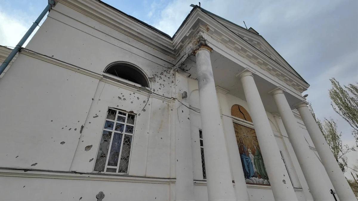 Наслідки обстрілу військами РФ Свято-Духівського кафедрального собору у Херсоні. Фото: Херсонська єпарції УПЦ