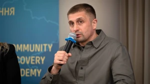 Народний депутат Сергій Козир заявив про необхідність створення єдиного органу підтримки внутрішньо переміщених осіб та окремого підходу до відновлення громад України