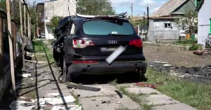Атакований з БПлА автомобіль окупаційного голови "Скадовського округу" Олександра Дудки 