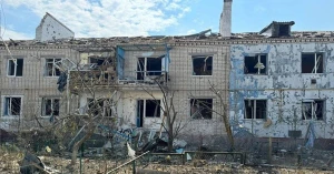 Ілюстративне фото / ХОВА. Зруйнований дах і побиті вікна у будинку в Білозерці після атаки РФ, 19 липня 2024 року