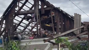 Наслідки удару по будинку в Центральному районі Херсона