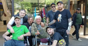 Волонтер з Херсона Дядя Гриша (Григорій Янченко) в турі по Закарпаттю. Фото: Facebook