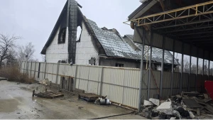 Зруйнований будинок в Антонівці. Фото Сергія Іващенка