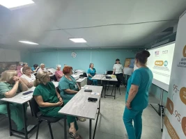 тренінгова кімната, медики