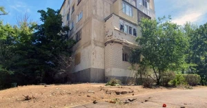 Наслідки російських атак у Херсоні. Фото: поліція Херсонської області