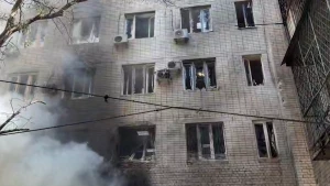 Наслідки атаки по центру Херсона