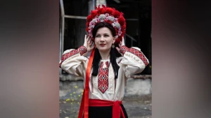 день вишиванки, жінка