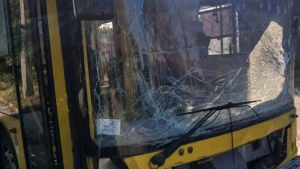 Наслідки удару по тролейбусу у Херсоні