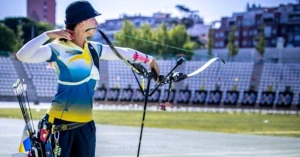 лучниця, спортсменка, змагання