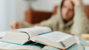 студенти , книга, навчання
