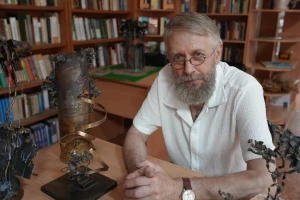 чоловік, скульптор