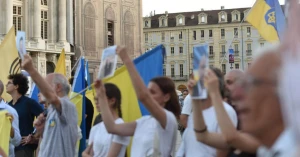 люди, мітинг, прапор України