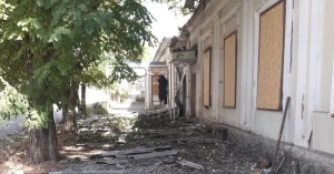 Офіс Херсонської міської організації Українського Червоного Хреста після російського обстрілу. Фото: Instagram-сторінка